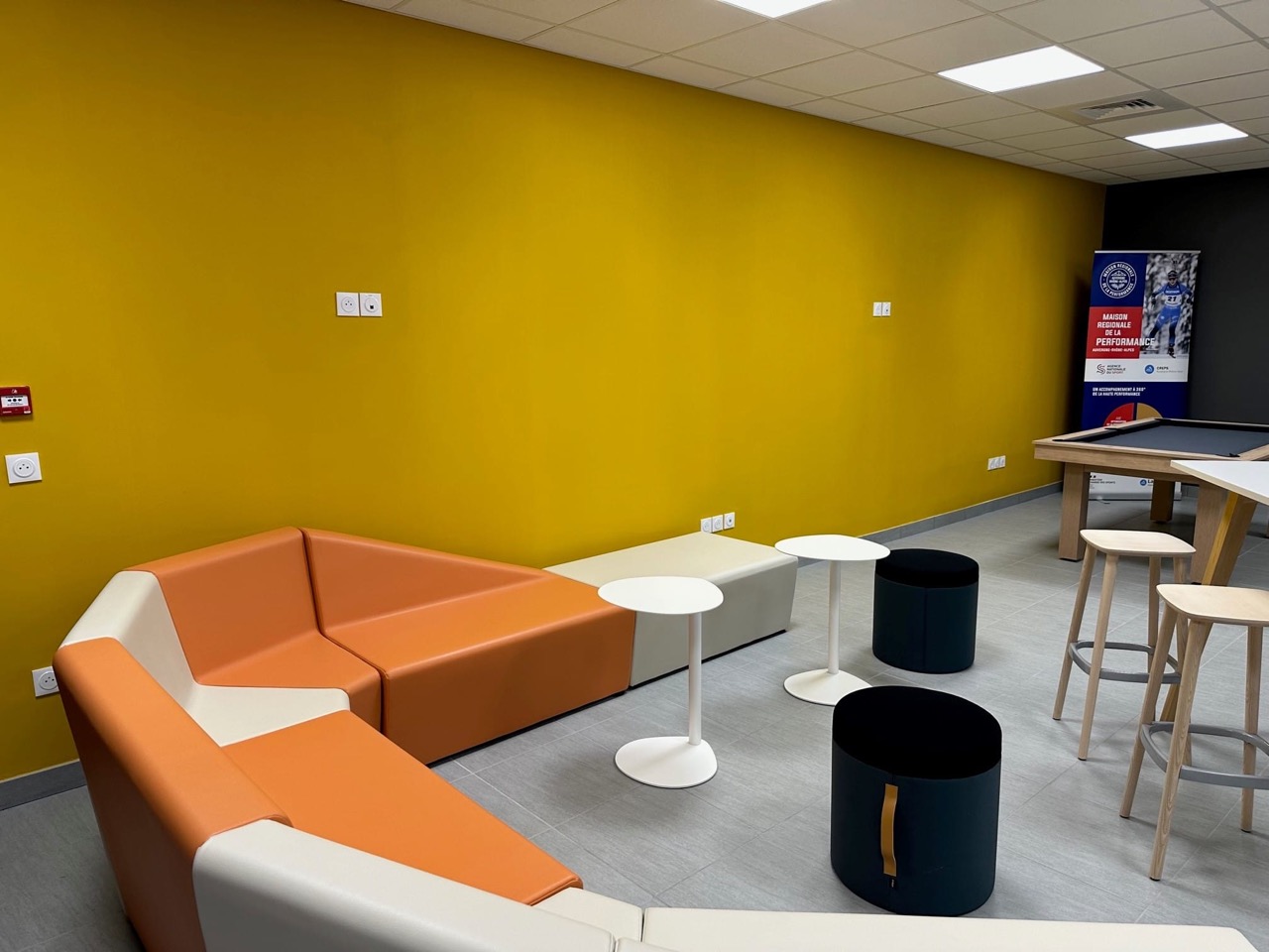 Espace-convivial-equipe-et-staff-1