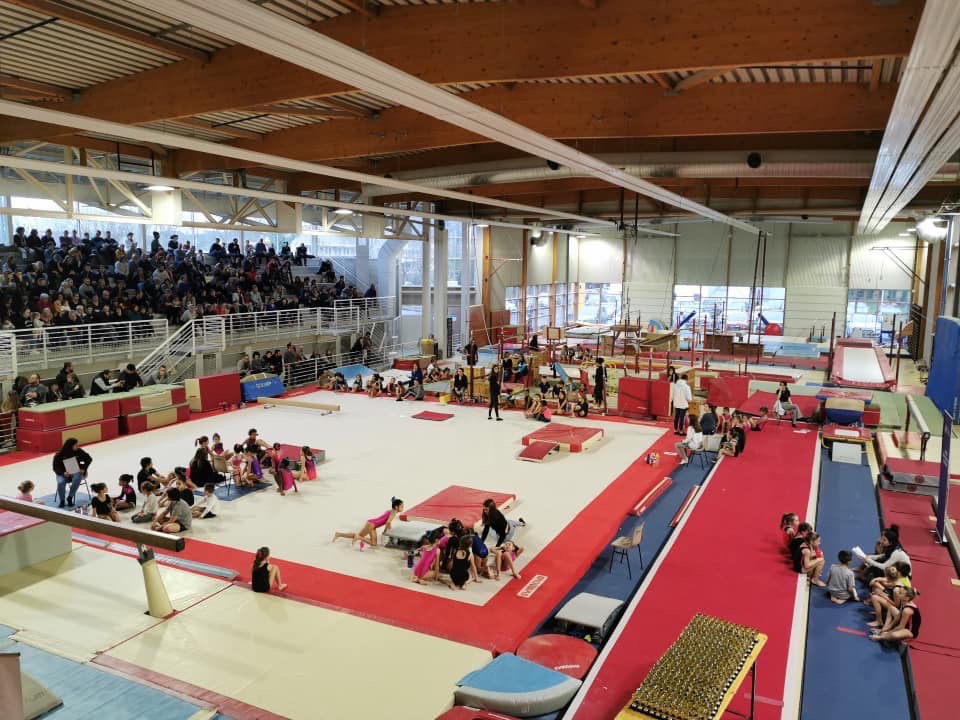 Salle-Secrestat_Salle-et-tribunes