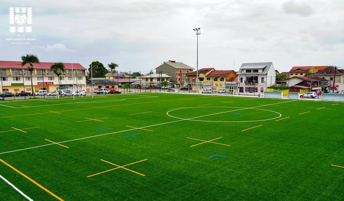 STADE-ST-LAURENT-DU-MARONI