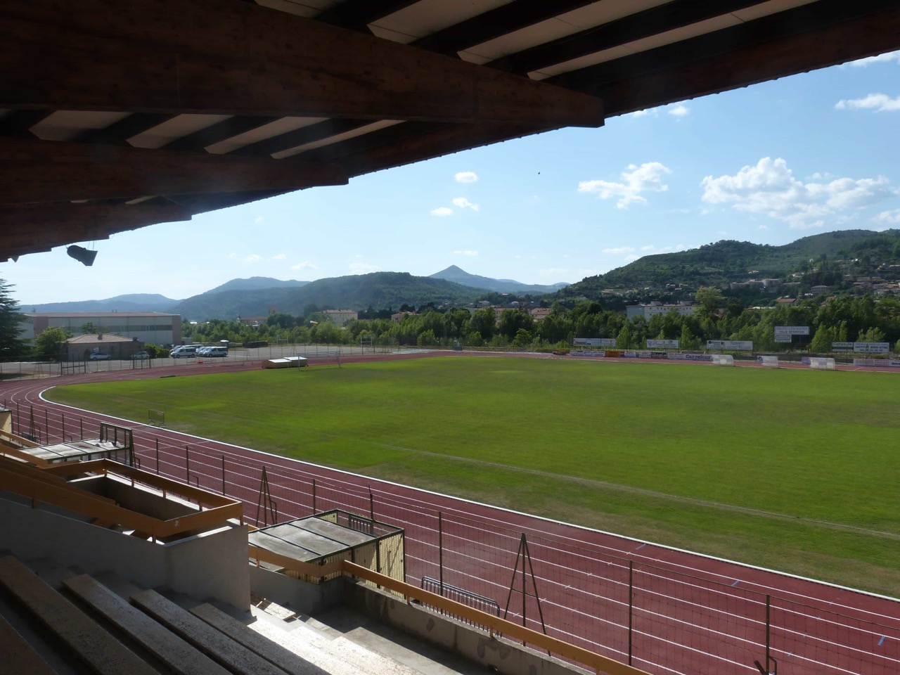 Vue-PelouseCredits-Photos-Cyrille-de-Villele-–-Ville-de-Digne-les-Bains