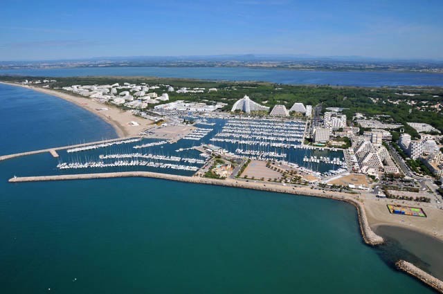 ©Michel-Etienne-Vue-aA©rienne-du-port-de-La-Grande-Motte-et-du-Quartier-du-Couchant-2401_sd