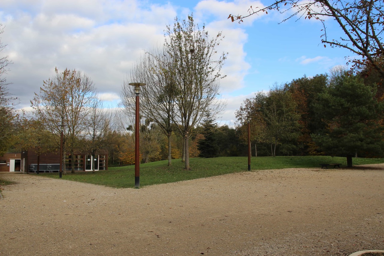 02-Parvis-d-accueil