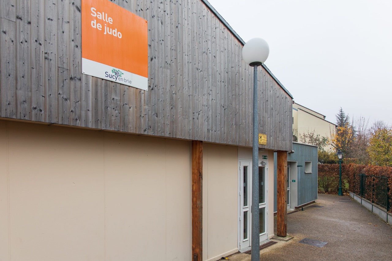 1-Vue-de-exterieur-de-face