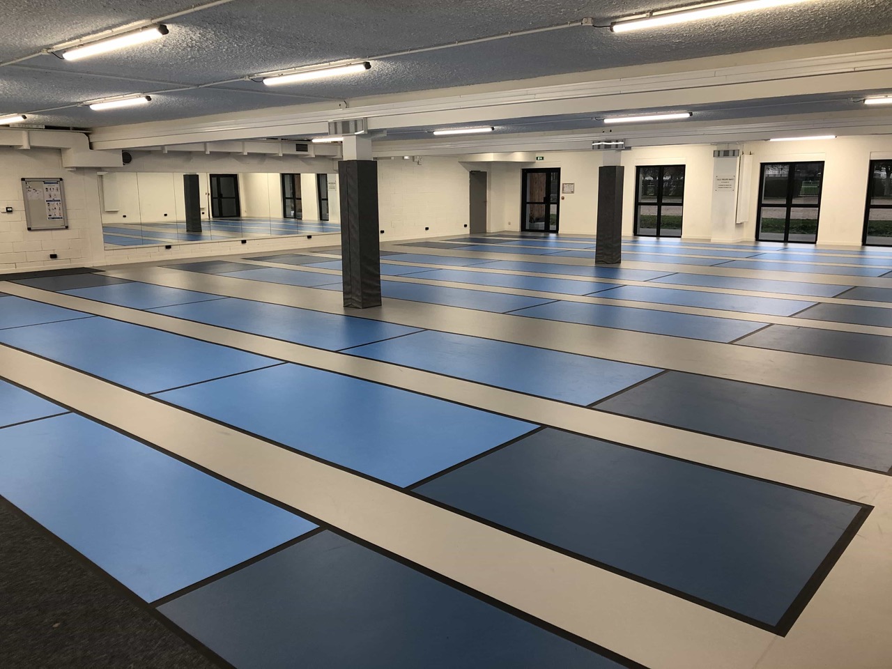 15543C06-255A-4FFD-8D33-0DB0066342CA