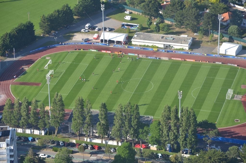 2_-STADE-MOREAU-DEFARGES-1