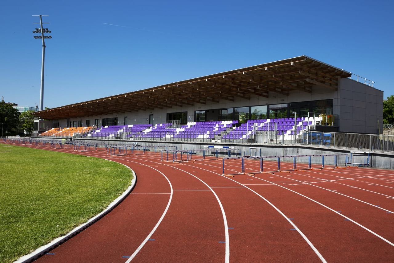2000pxStade_Cergy-19