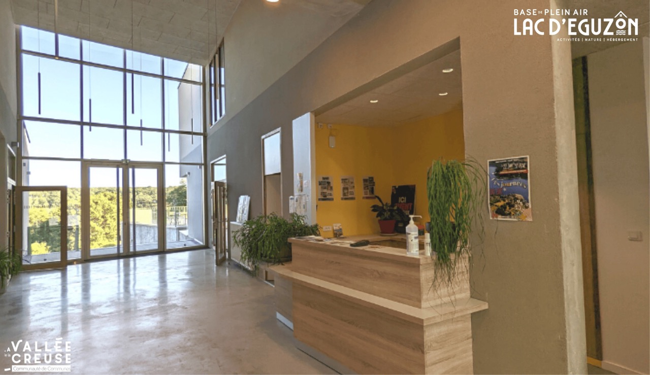 4-BPA-lac-Eguzon-hall-daccueil