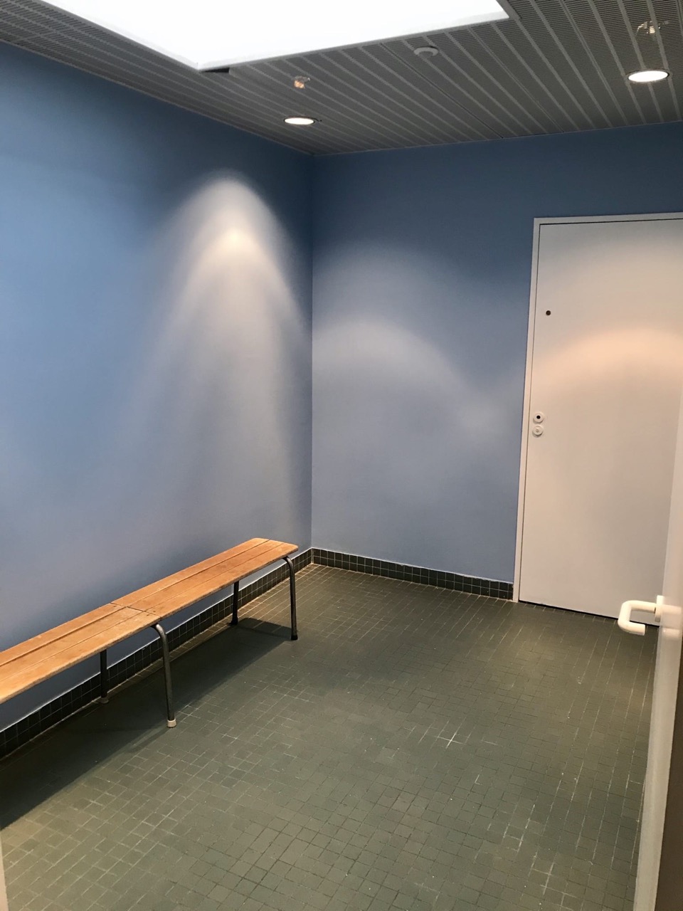 6-Vue-des-vestiaires