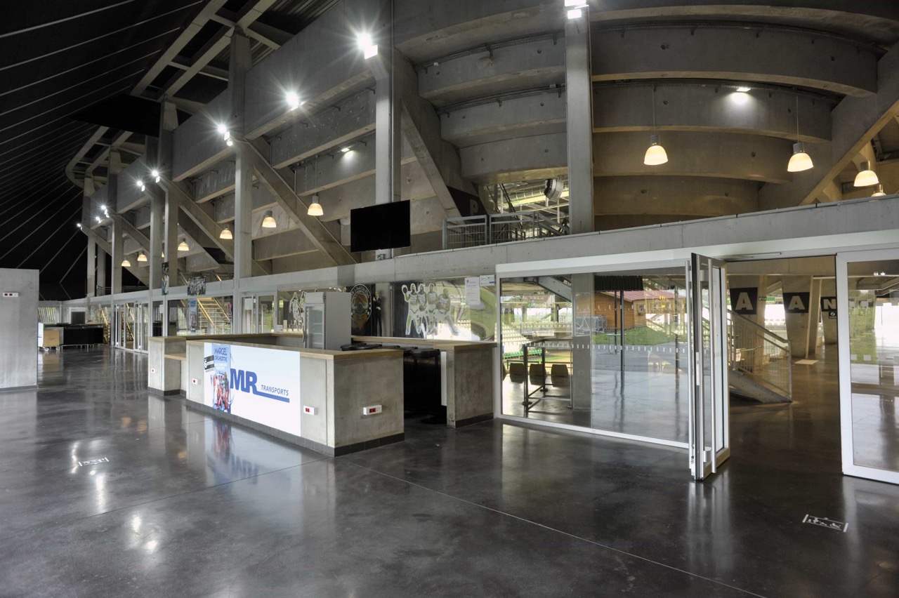 8Hall