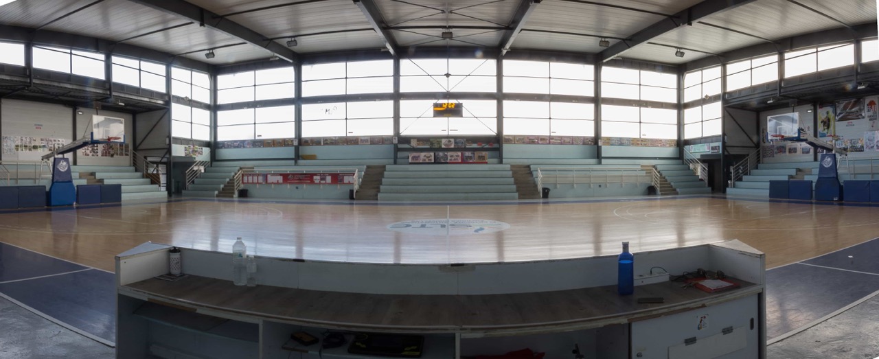 Aire_jeu__Vue_Tribune_centrale_centre_formation_Bruno_Tarricq_Pau