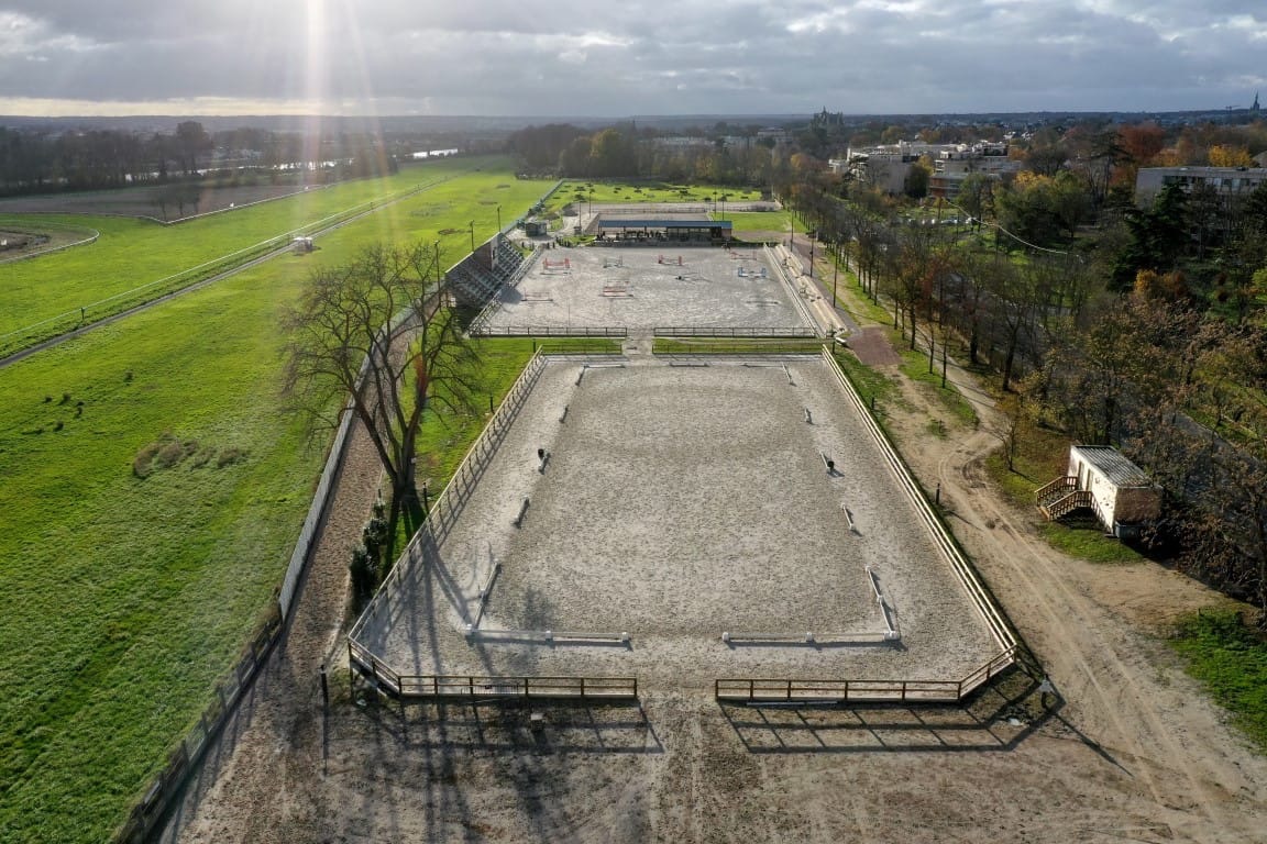carriere-de-dressage-©camara-sympaclub-2