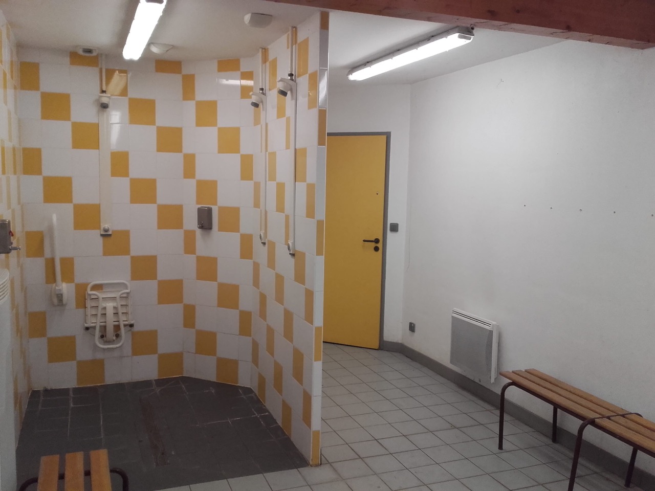 change-rooms