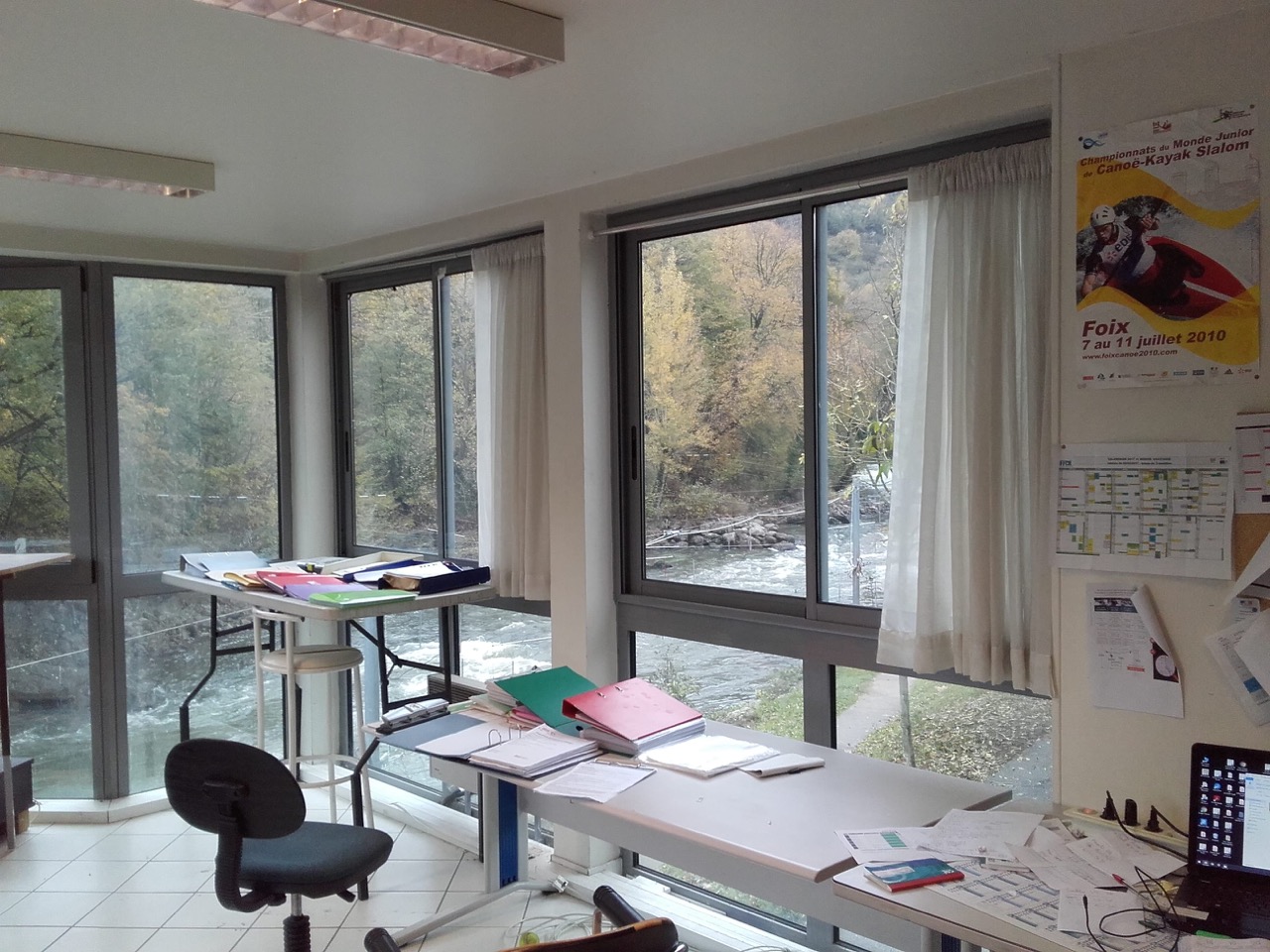 Desk-office