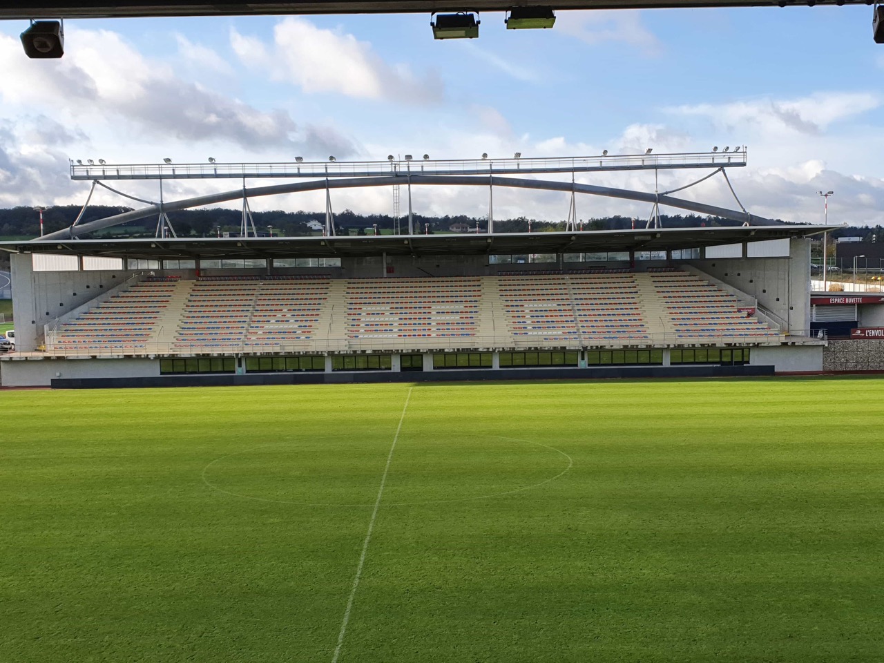 EnvolStadiumAndrezieux-Boutheon2019-novembre-13_EnvolStadiumTribune20191113_095438-