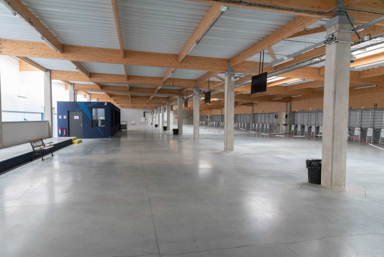 Espace-daccueil-pour-public-en-indoor