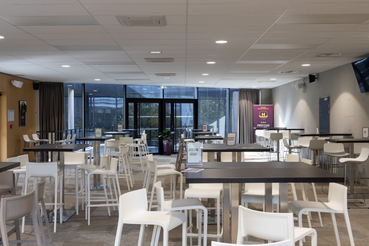 NM_PALAIS-DES-SPORTS-BEAULIEU_Salle-5000_Salon-Prestige-2