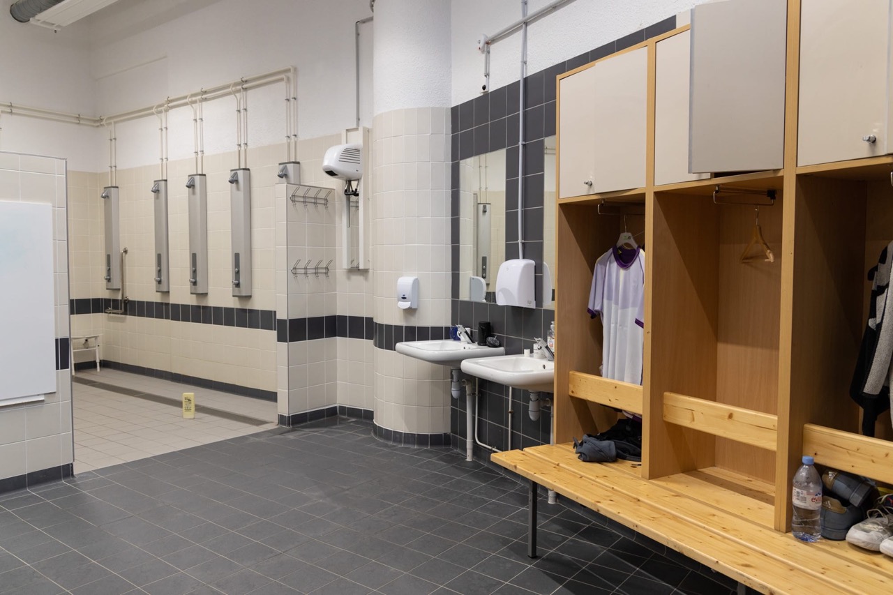 NM_PALAIS-DES-SPORTS-BEAULIEU_Salle-5000_Vestiaire-douches-HBC