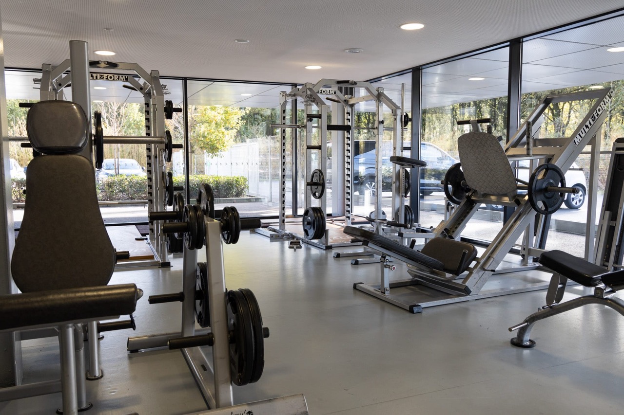 NM_SALLE-SPORTIVE-METROPOLITAINE_Salle-de-musculation-2