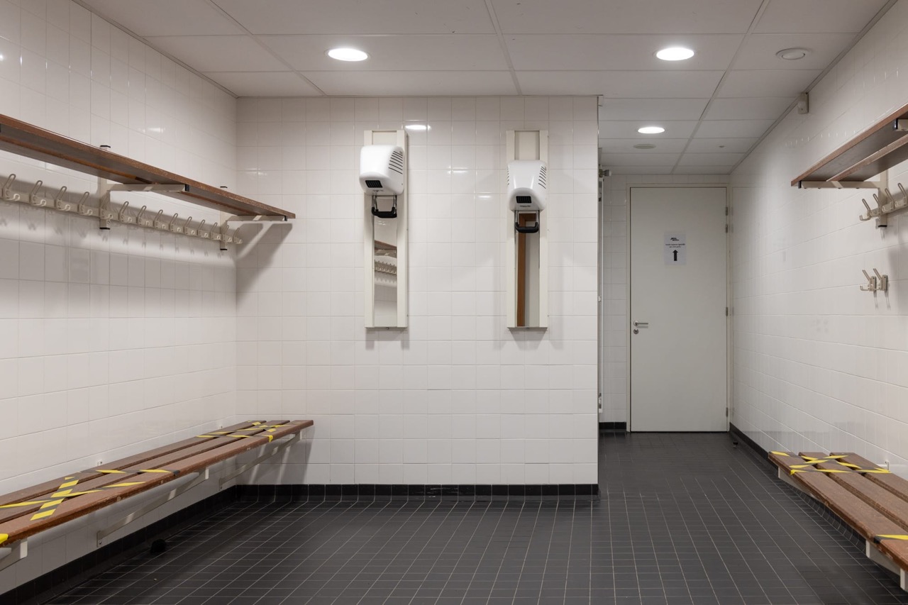 NM_STADIUM-PIERRE-QUINON_Vestiaire-douches-3