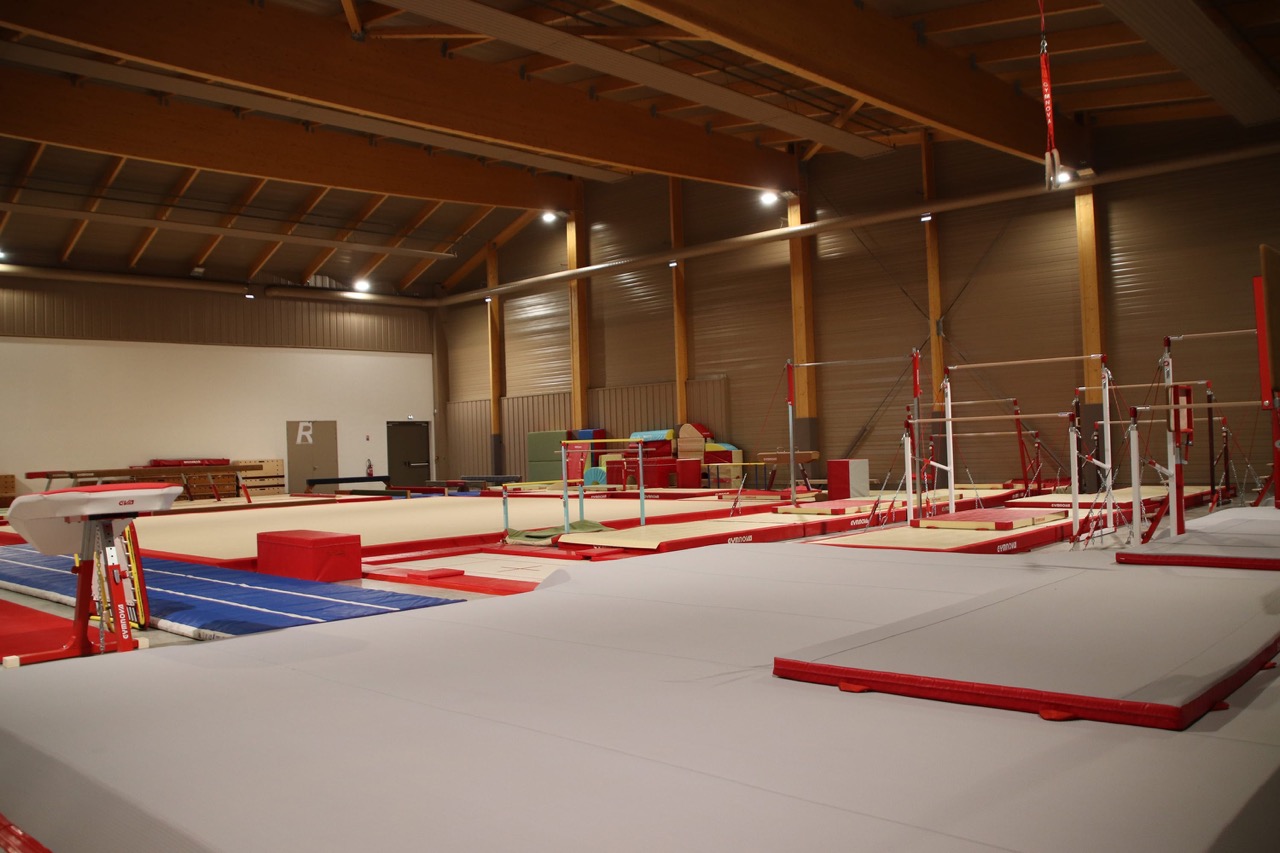 Nueil-Les-Aubiers_complexeRonde_Gymnase4