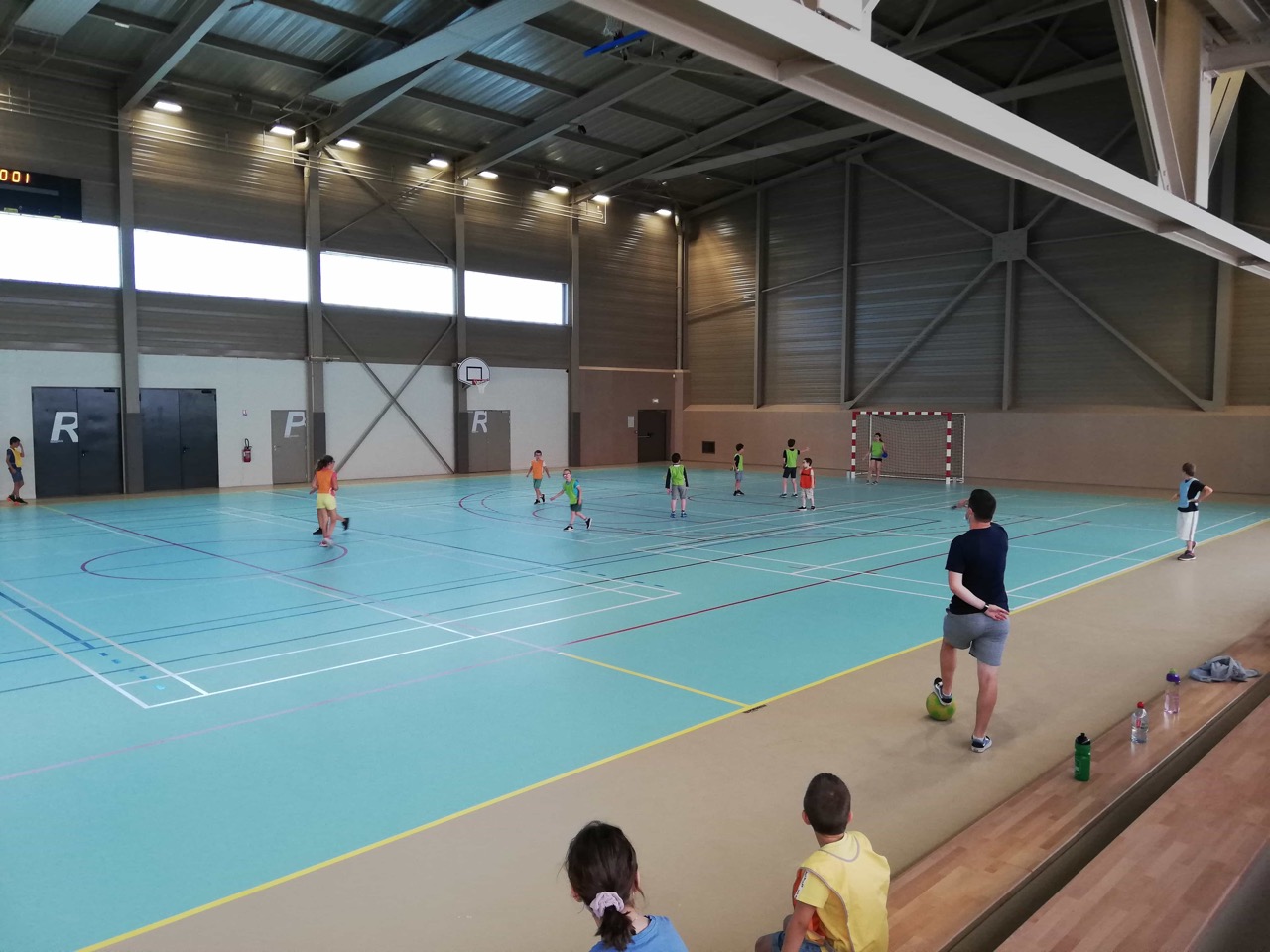 Nueil-Les-Aubiers_complexeRonde_SalleOmnisports2