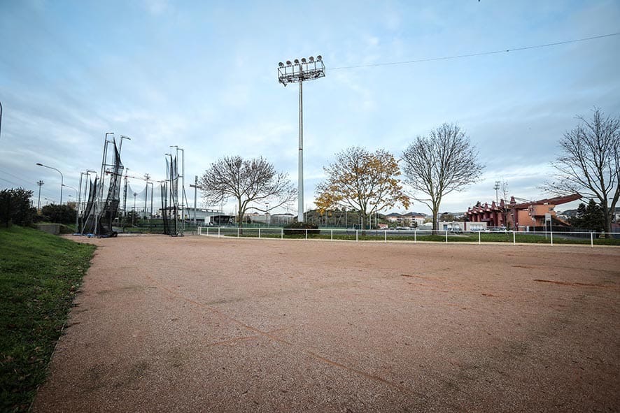 Parc-des-sports-Aire-de-lancer-du-marteau-et-du-disque-Copie