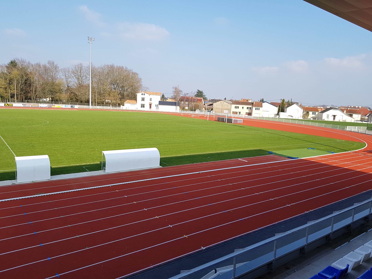 piste-vue-tribune