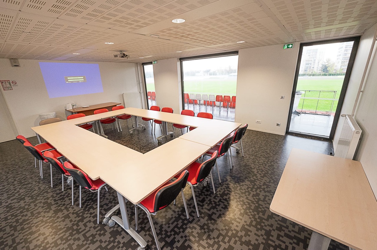 Salle-de-reunion-stade-2