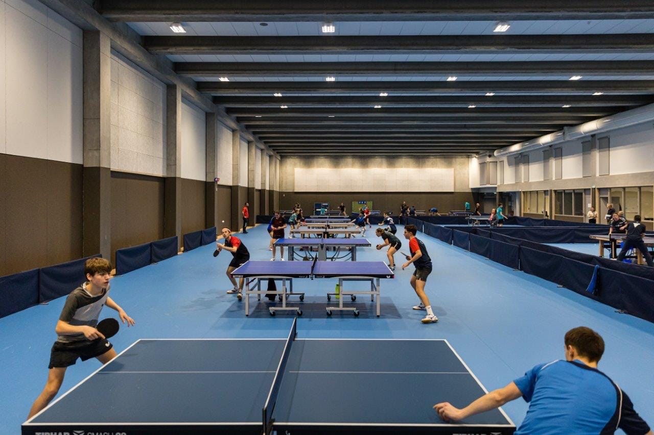 Salle-de-tennis-de-table