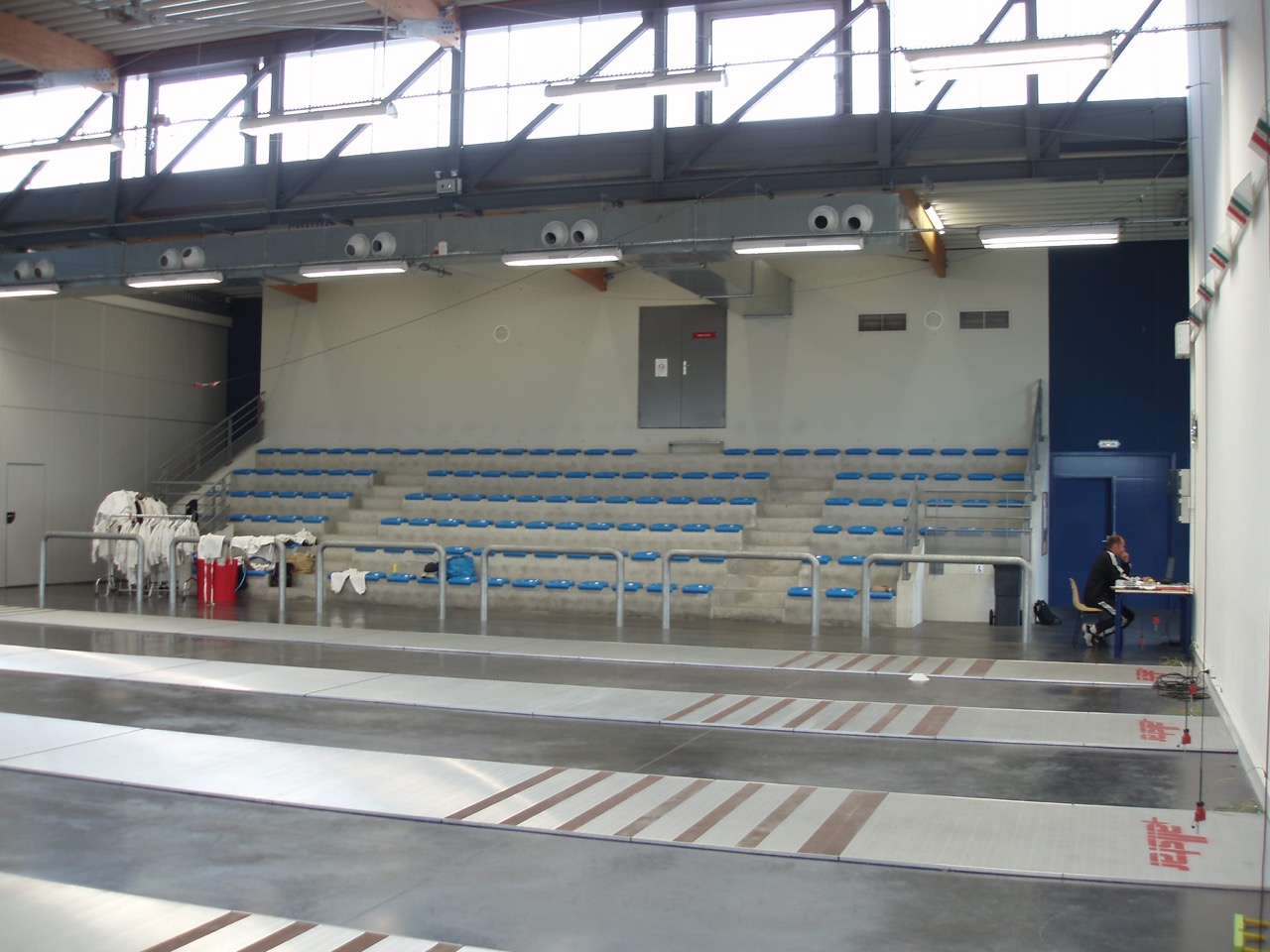 Salle-escrime-gradins