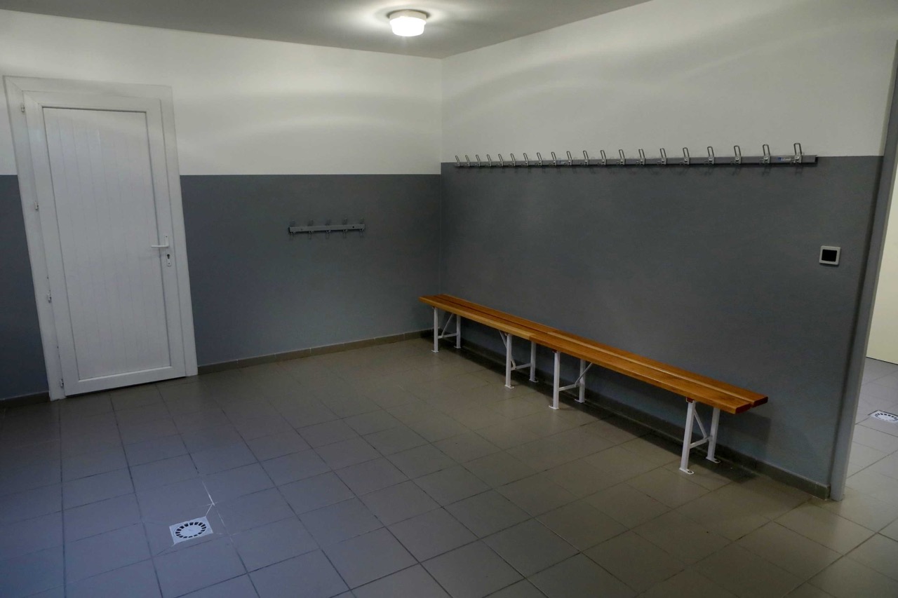 Salle-P.-Coubertin-changing-rooms