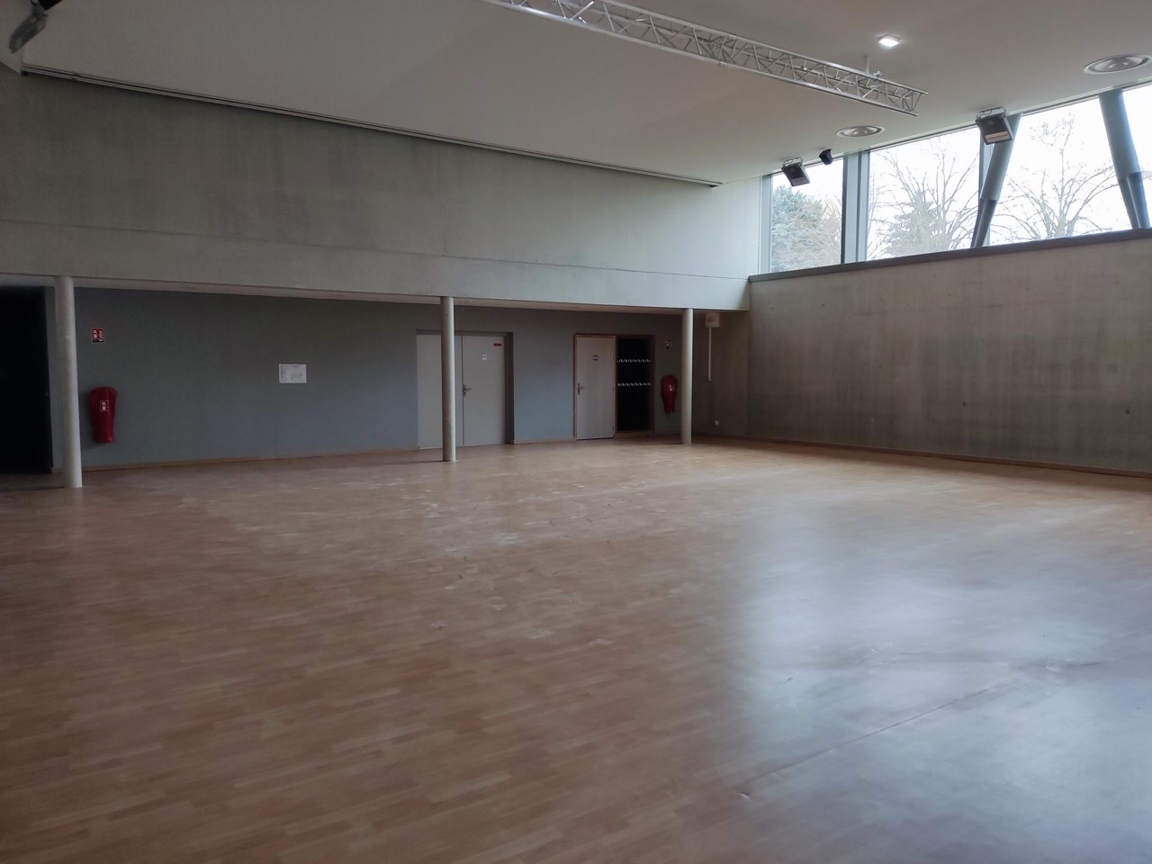 Salle-polyvalentte-Didier-Bello