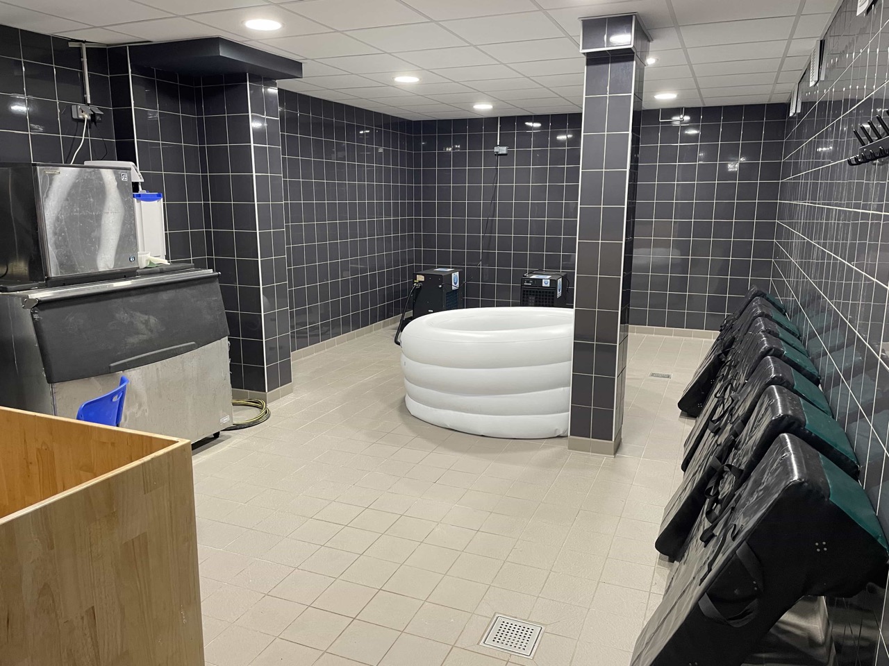 Salle_Recuperation_vestiaire_Stade_Hameau_Pau