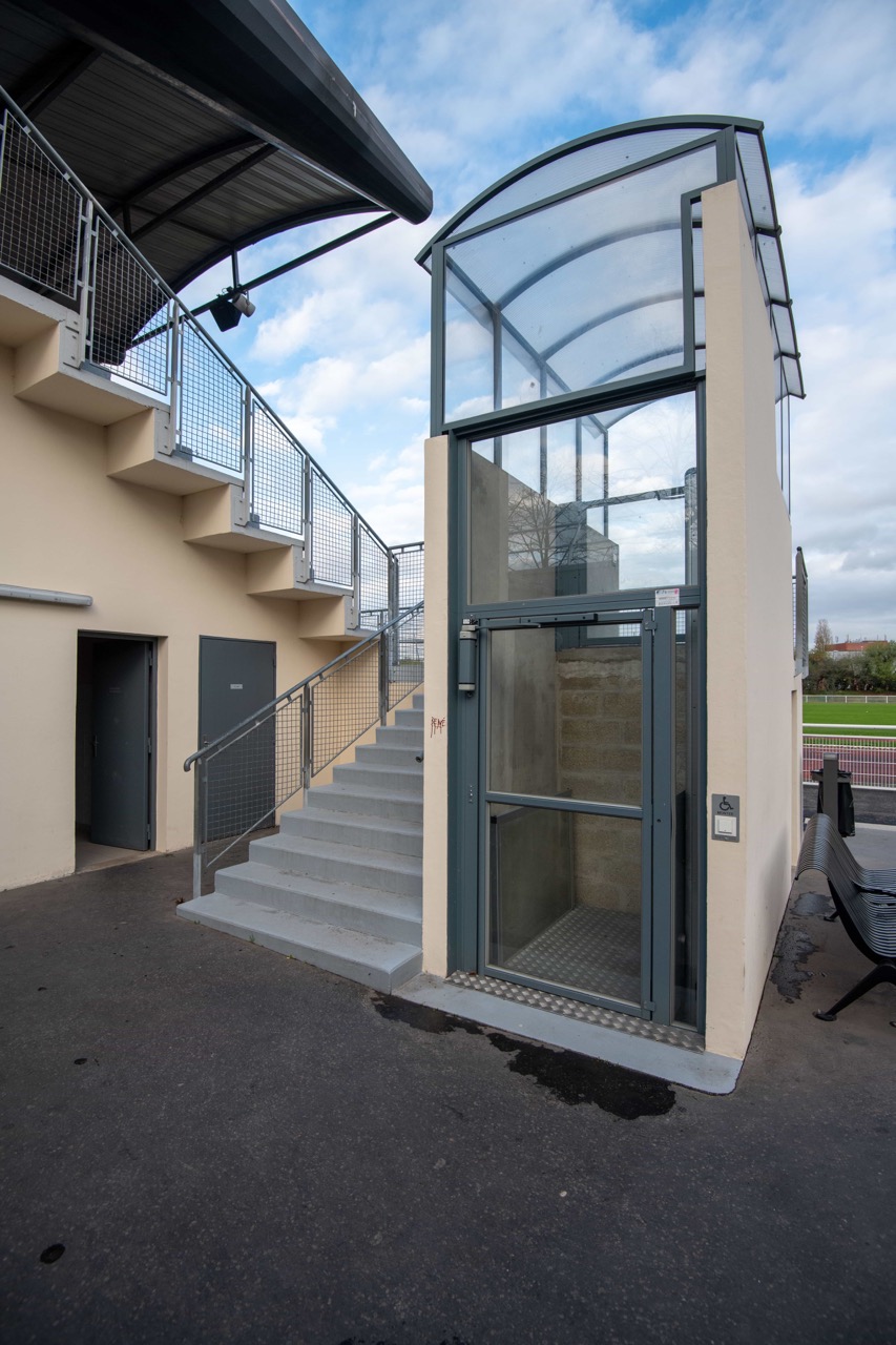 Stade-Louis-Bourie10