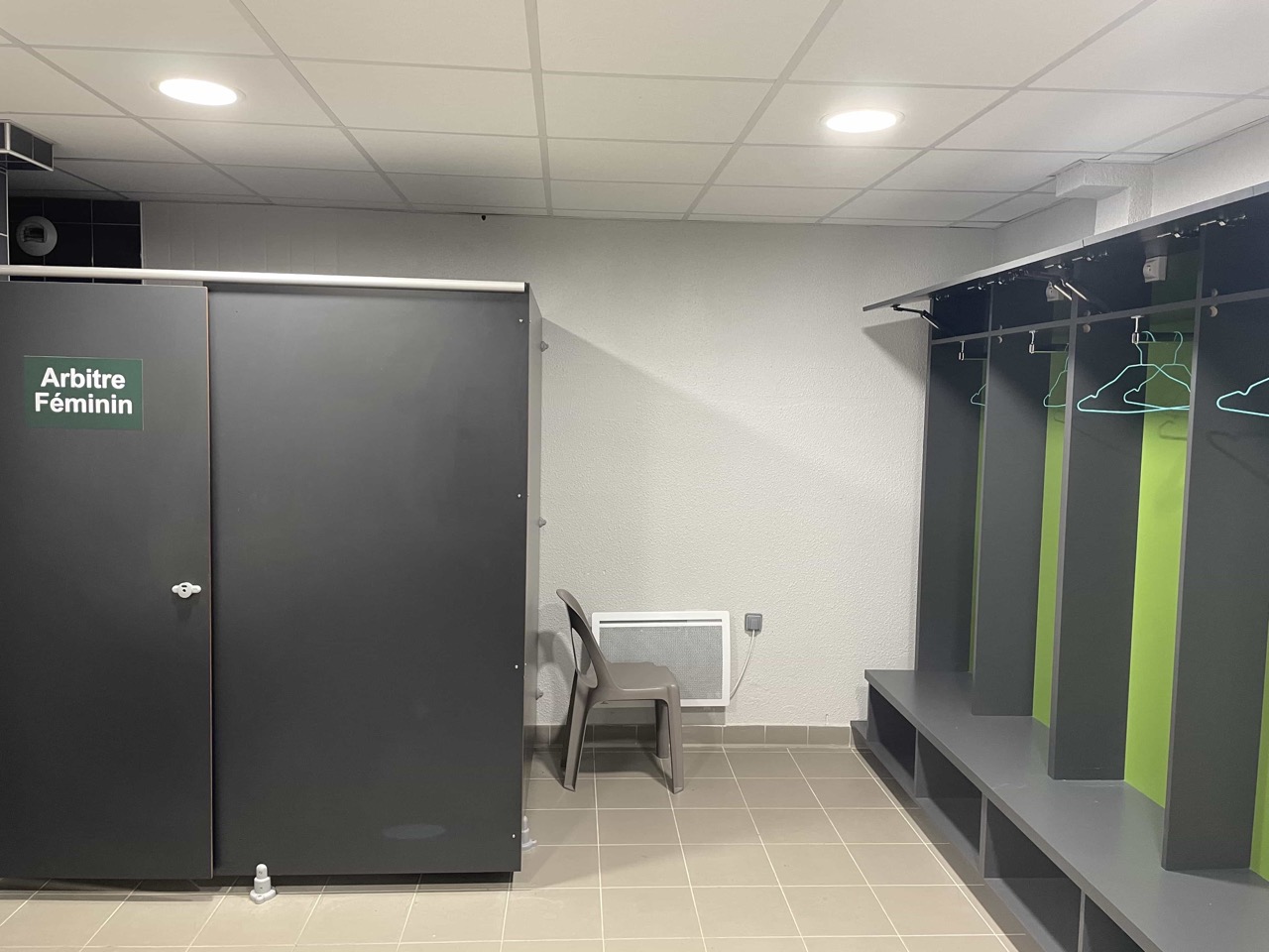 Vestiaire_Arbitre_Stade_Hameau_Pau