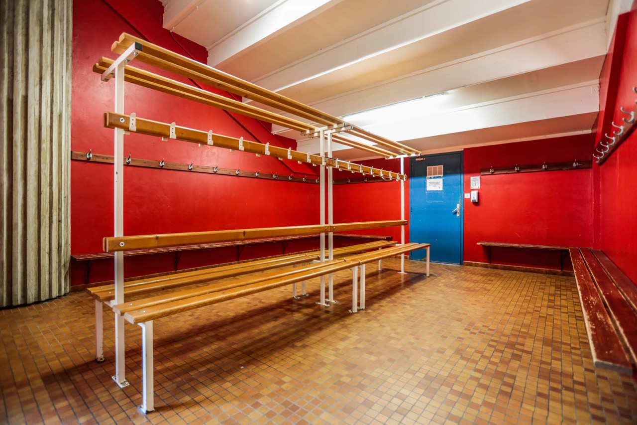 Vestiaires-Salle-omnisports-Nelson-Paillou