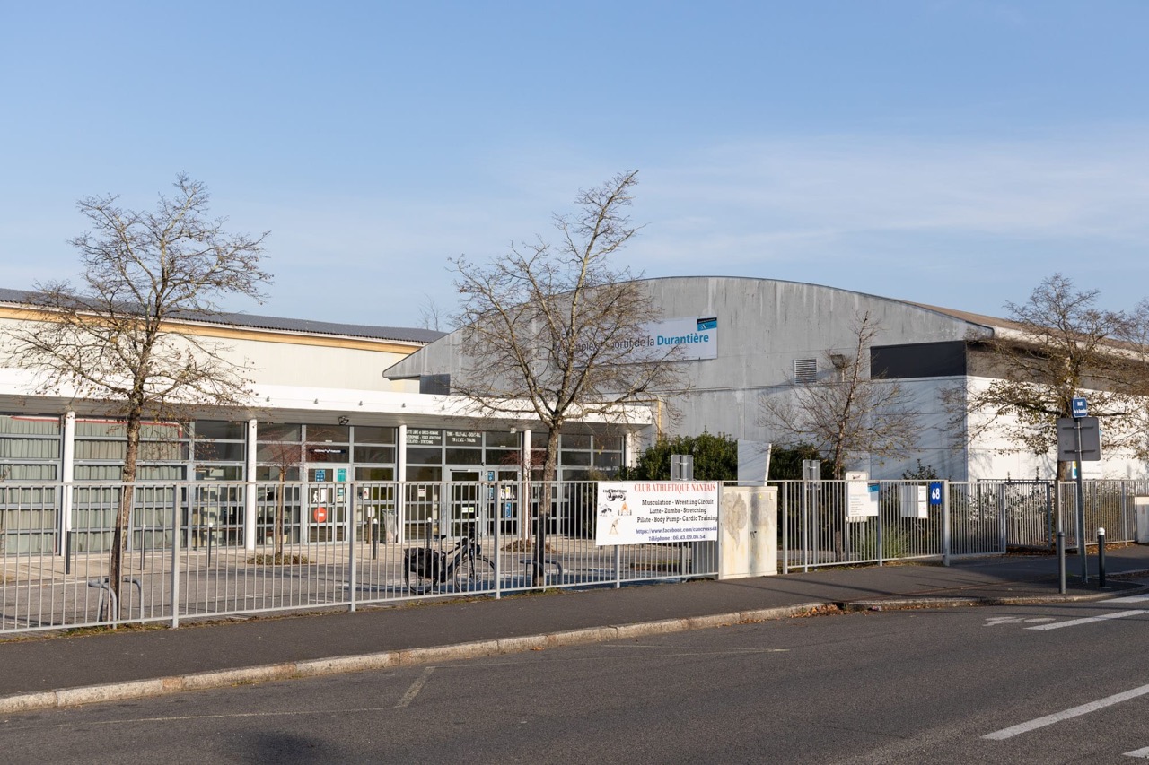 VN_CS-DURANTIERE_Complexe-sportif_vue-exterieure-1