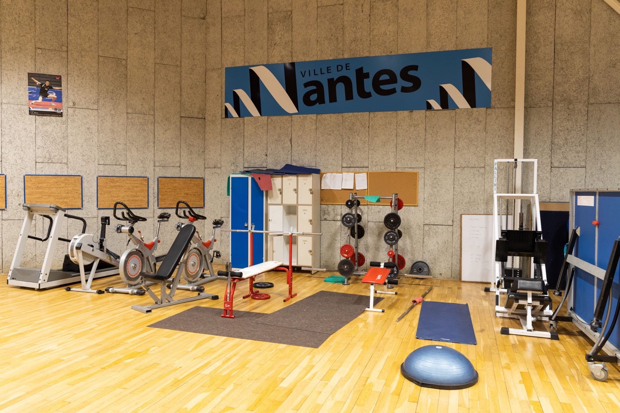 VN_CS-MANGIN-BEAULIEU_Salle-tennis-de-table_aire-de-jeux-5