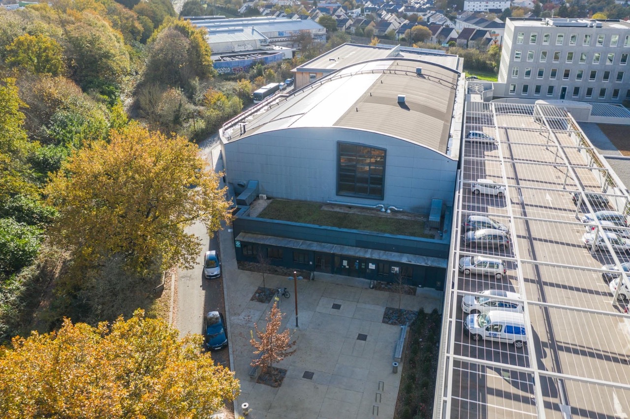 VN_GYMNASE-BOTTIERE-CHENAIE_vue-aerienne-1