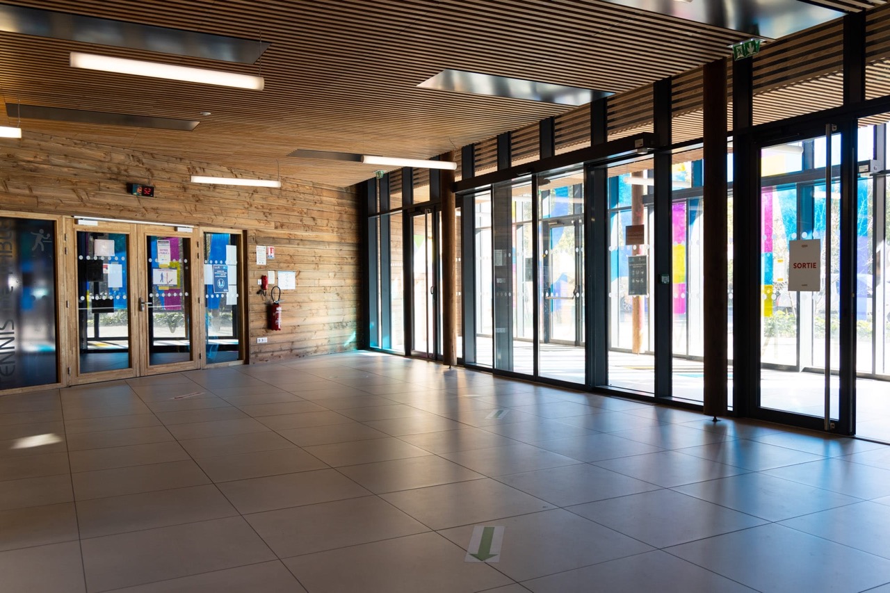 VN_GYMNASE-JEAN-VINCENT_hall-entree-2