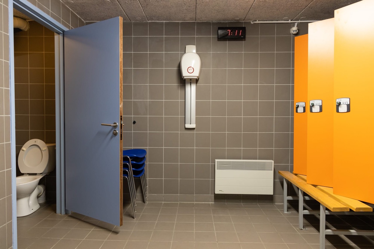 VN_STADE-MARCEL-SAUPIN_Vestiaires-douche-arbitre-2