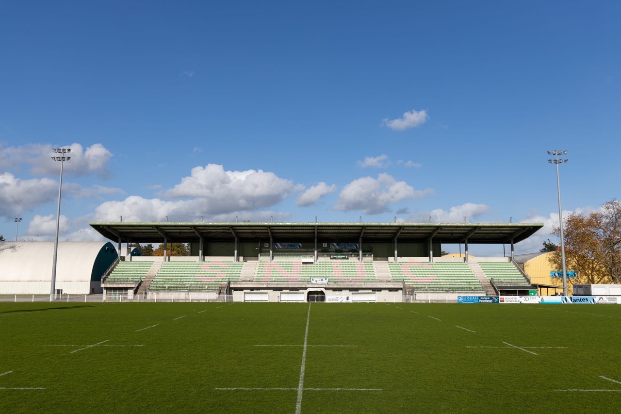VN_STADE-PASCAL-LAPORTE_Rugby_terrain-et-tribunes-1