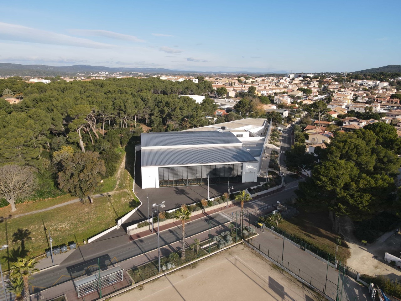 vue-aerienne-complexe-pech-meja