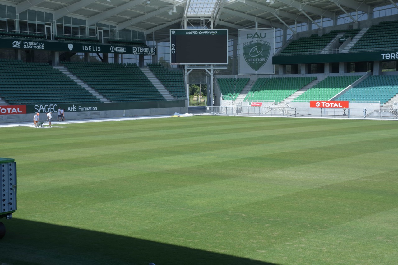 Vue_Grand_ecran_Stade_Hameau_Pau