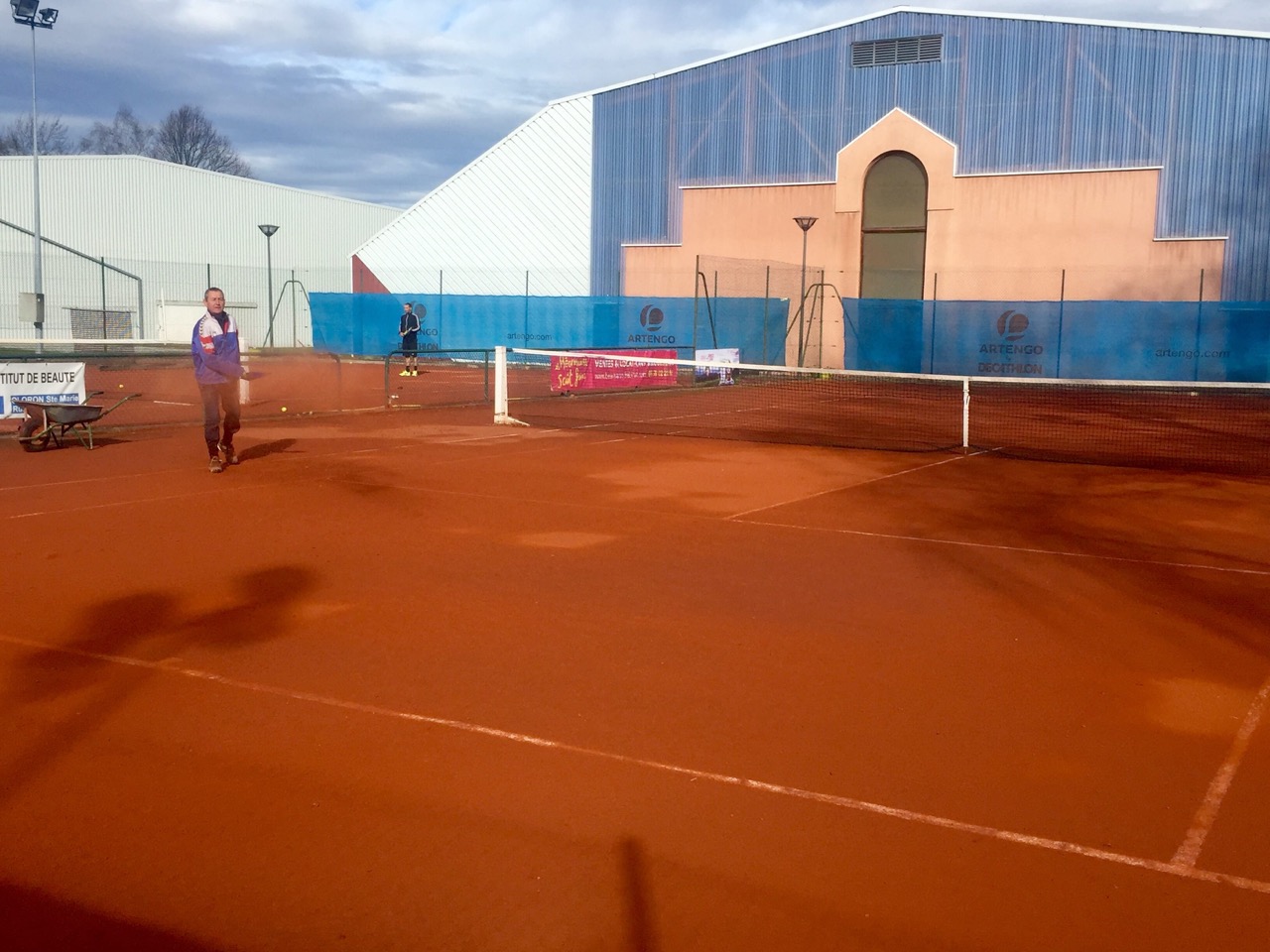 Vue_terrain_exterieur_court_battue_Tennis_Cami_Salie_Pau