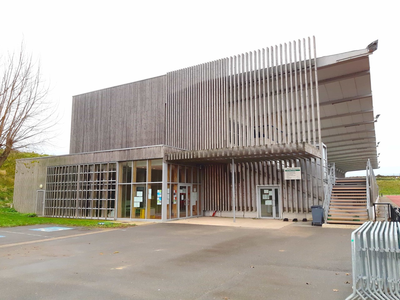 ACCES-SALLE-ATHLETISME