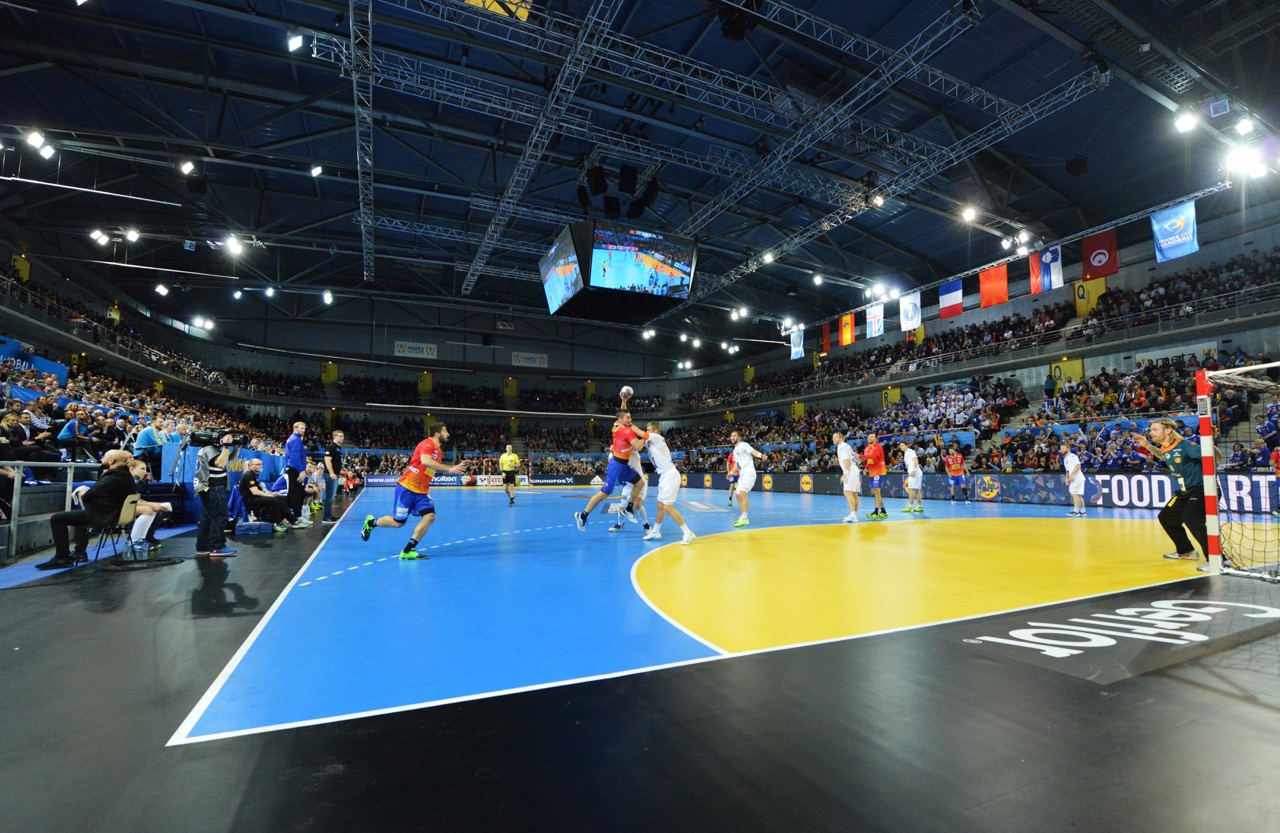 Grande-salle-2-Arenes