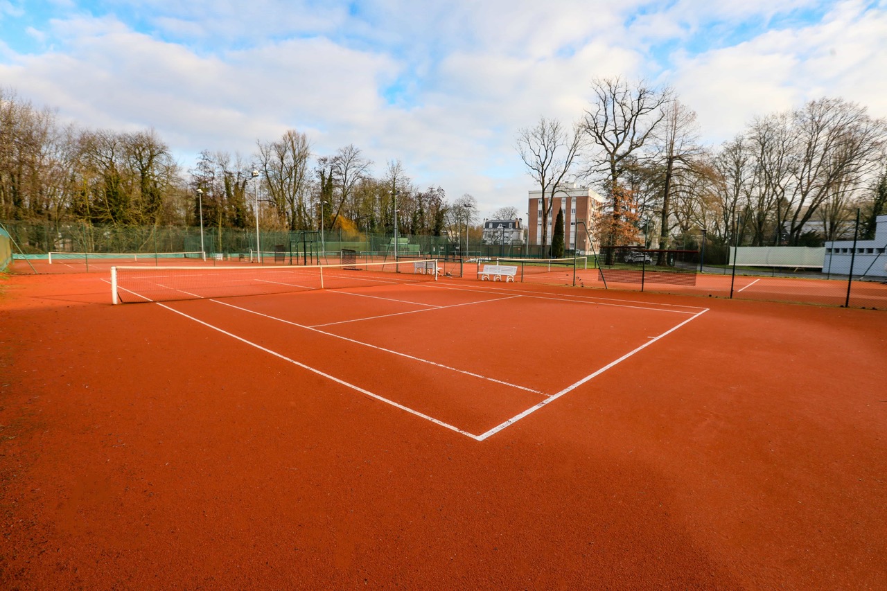 Pole-tennis