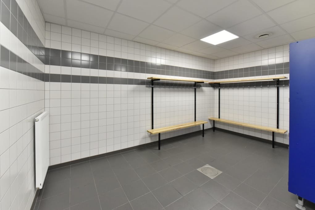 Salle-de-Boxe-vestiaires-1