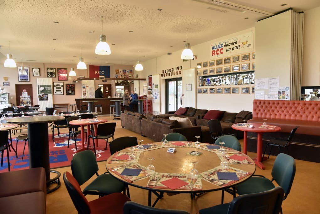 Stade-Rugby-Club-house-vue-interieure-2